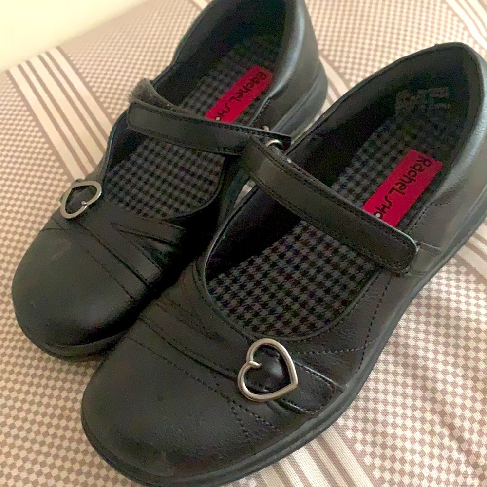 Girl black shoes,size 6